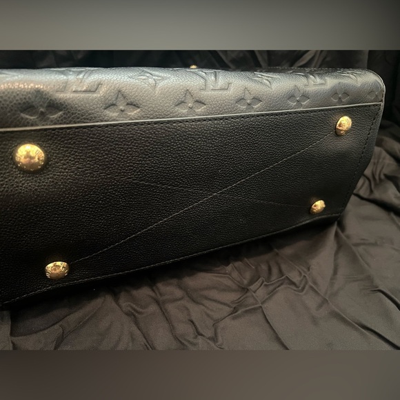 Louis Vuitton Montaigne MM Leather Handbag with Strap - Picture 9 of 14